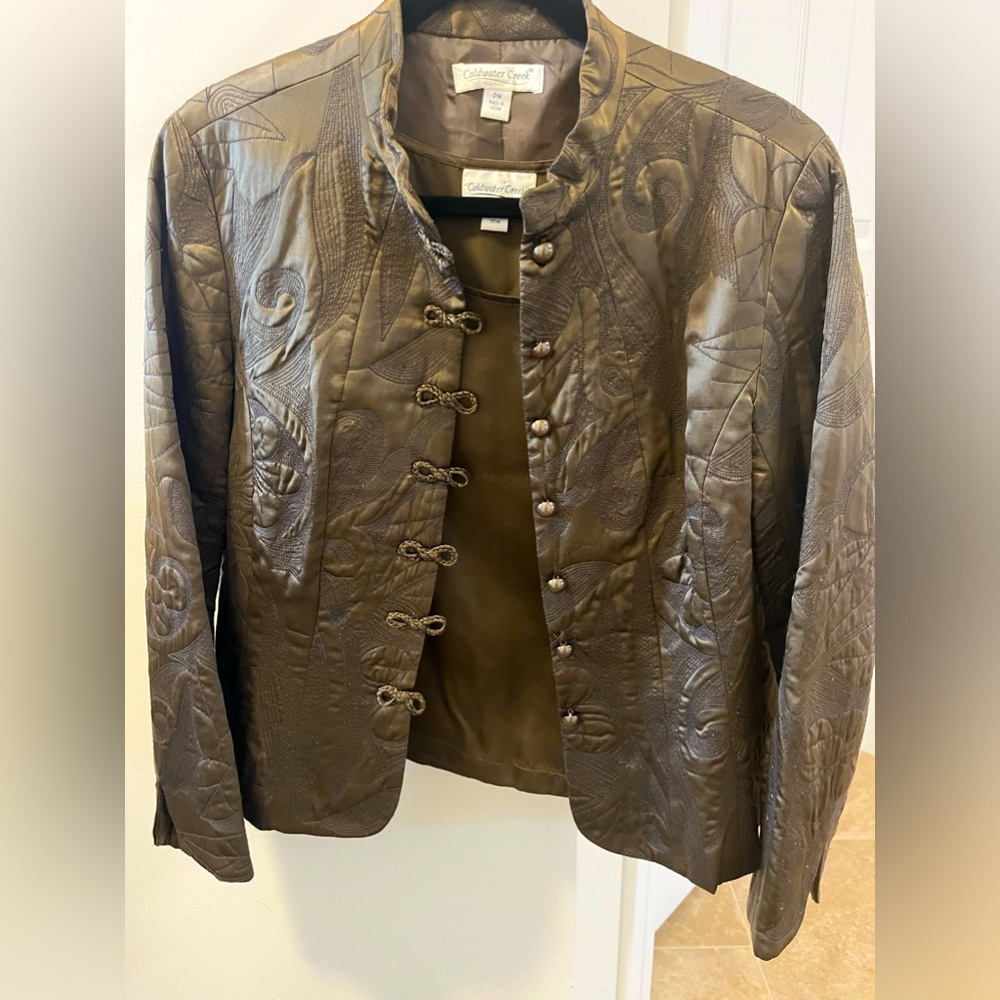 2 pcs. Popular seasonal color green, Oriental jacket and 100% silk tank top